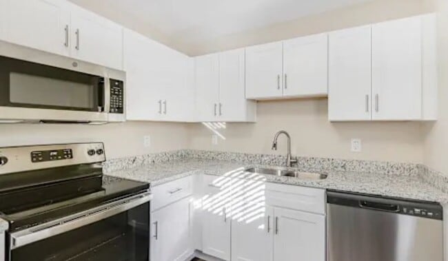 Photo - 2818 17th Ave N