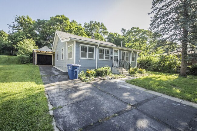 Photo - 2 Bedroom 2 Bathroom Home Available