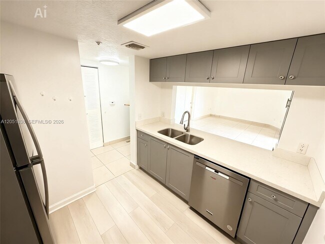 Photo - 280 SW 20th Rd Unit 504