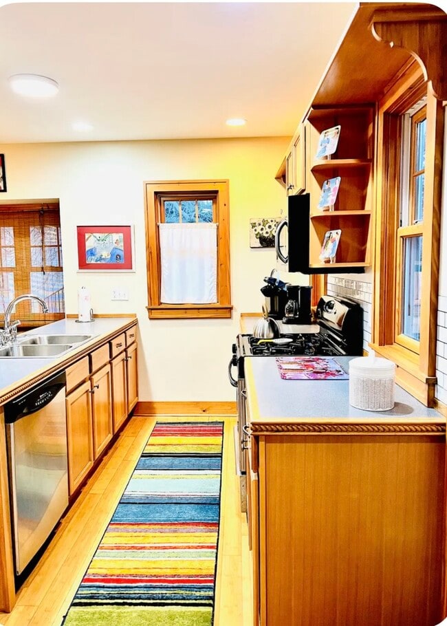 Photo - 520 S Maple St