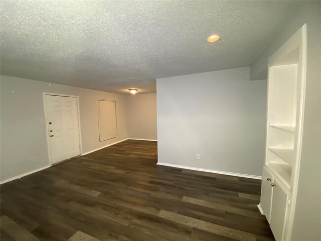Photo - 2401 Leon St Unit 201