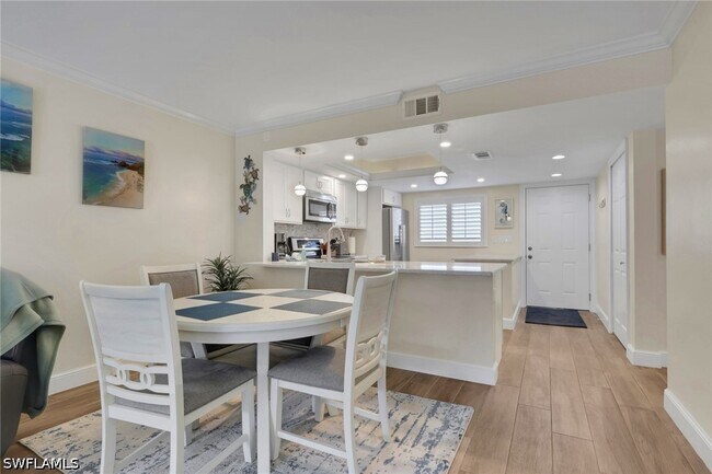 Photo - 134 Cypress Way E Unit 305
