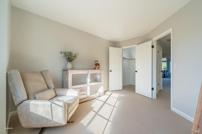 Photo - 517 Leafhaven Ln