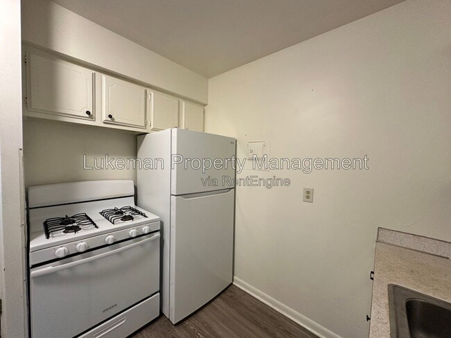 Photo - 518 N Clarendon St