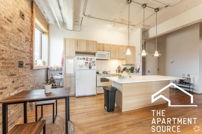 Building Photo - 345 N Canal St Unit 3O4 Rental