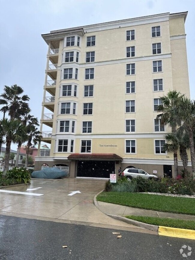 Building Photo - Fabulous Ocean Views! Rental