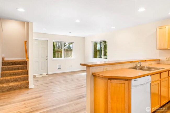Photo - 5863 Cedar St Unit 101