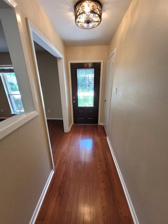 Photo - 22 W Broken Oak Ct