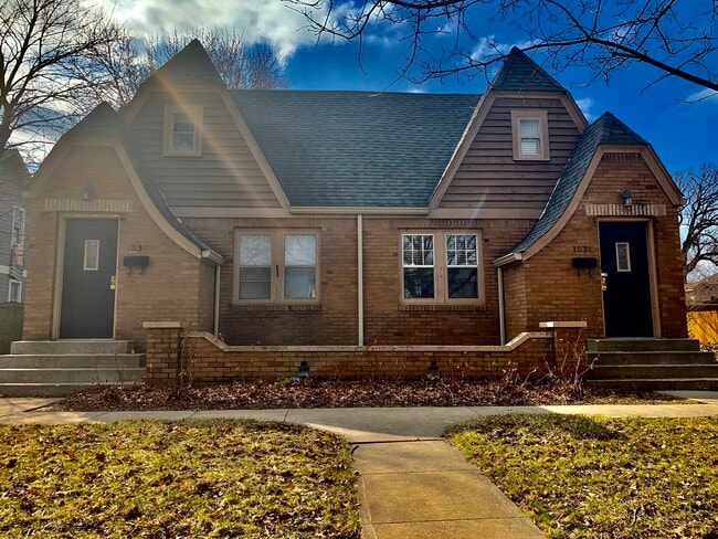 Building Photo - 1532 N College Ave