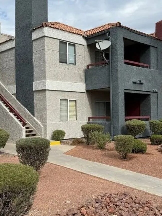 Building Photo - ** COMING SOON ** Modern Boca Park Apartment with Stainless Steel Appliances & Open-Concept Living