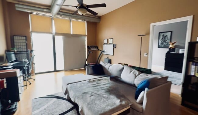 Photo - 4011 N Francisco Ave Unidad 109 Rental