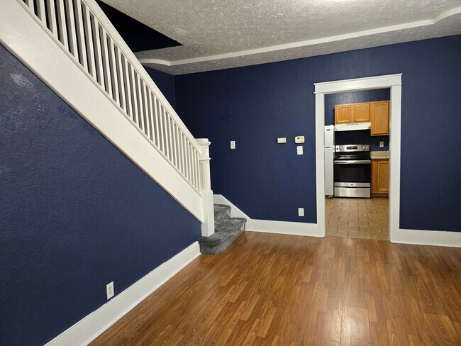 Photo - 748 S Union St