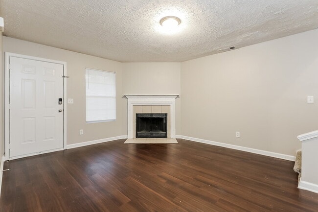 Photo - 102 Inverness Trce