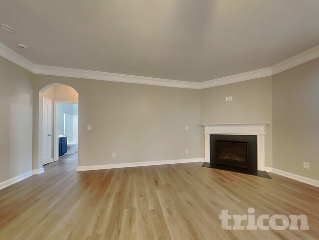 Photo - 1308 Worcester Trail