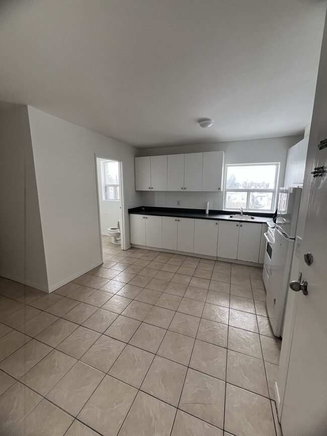 Photo - 2938 Danforth Ave