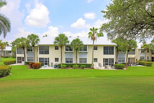 Building Photo - Gulf Harbour 14975-214 Unit 14975 Rivers Edge Court, 214
