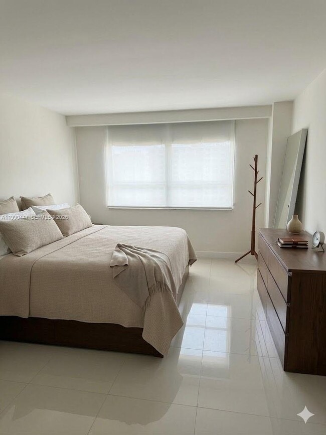 Photo - 2851 NE 183rd St Unidad 2010 E