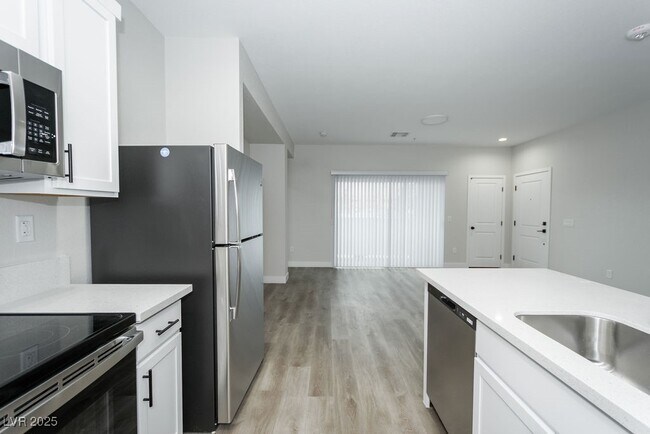 Photo - 1140 Sixshooter Ave