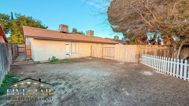 Photo - 117 Universe Ave Unit B