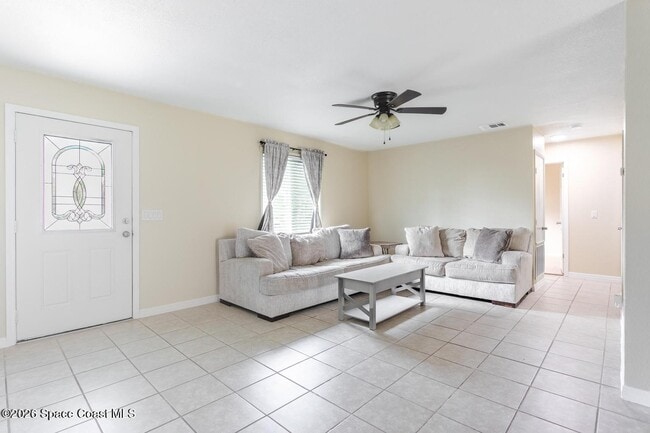 Photo - 1263 San Matio St