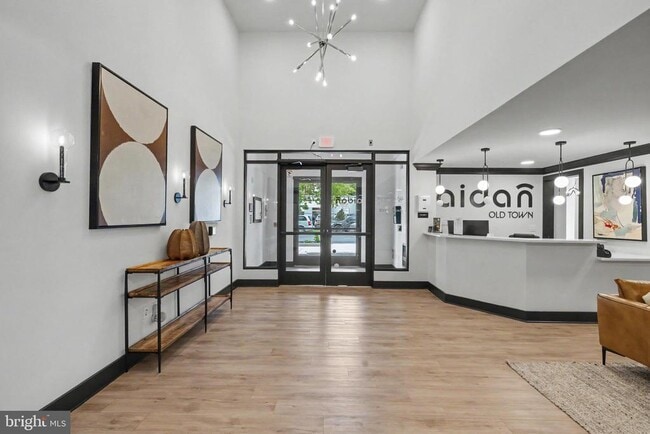 Photo - 701 N Henry St Unidad 206