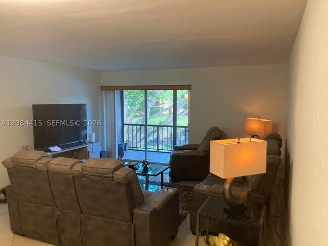 Photo - 890 SW 9th St Cir Unit 202