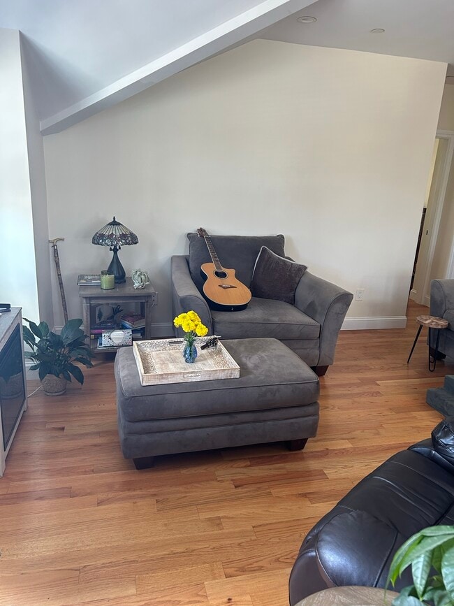 Photo - 925-927-927 Massachusetts Ave Unit #6