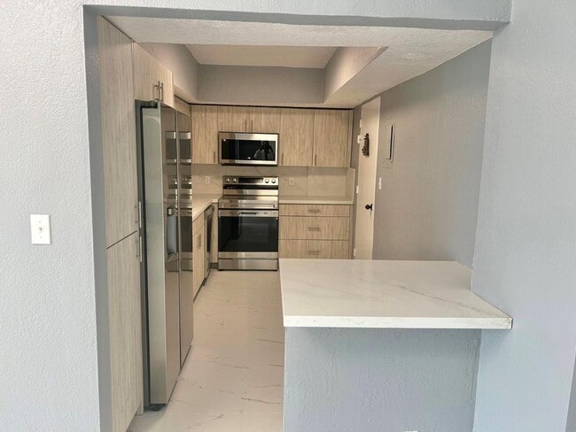 Photo - 3801 S Ocean Dr Unidad 14p