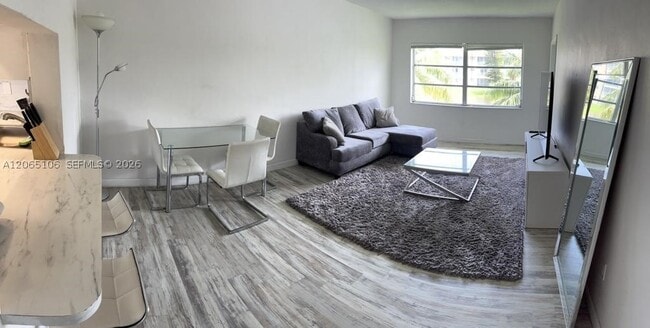 Building Photo - 2825 NE 201st Terrace Unit M215