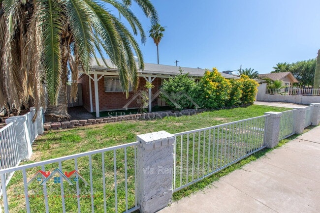 Photo - 8119 E Amelia Ave