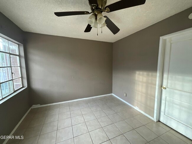 Photo - 3812 Hayes Ave Unit A