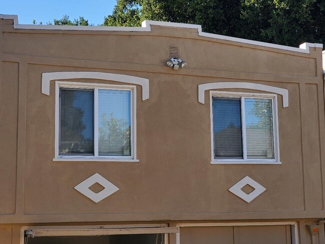 Building Photo - 1284 A St