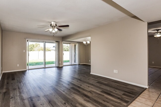 Photo - 2300 E Chicago St