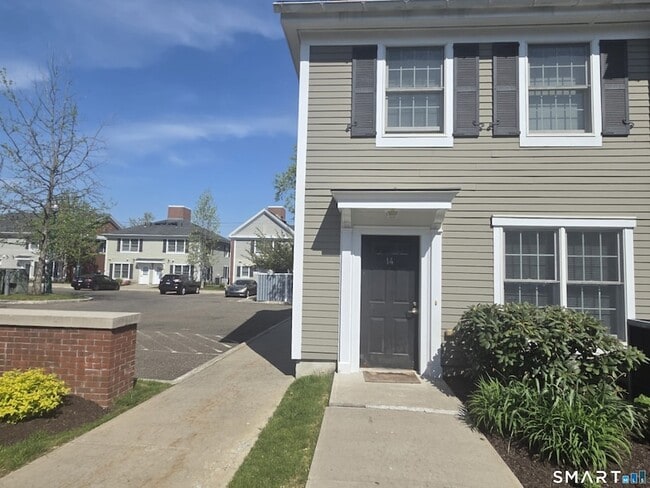 Building Photo - 49 Fairgate Dr