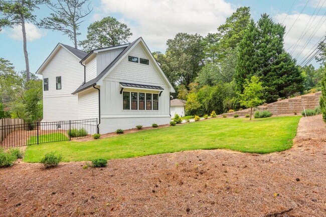 Photo - 4056 Ashford Dunwoody Rd NE
