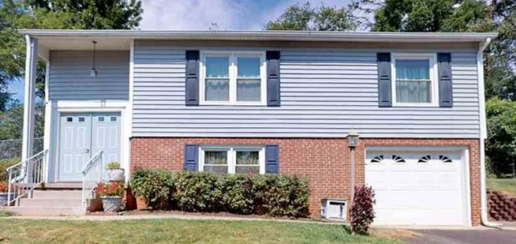 112 Camelot Dr