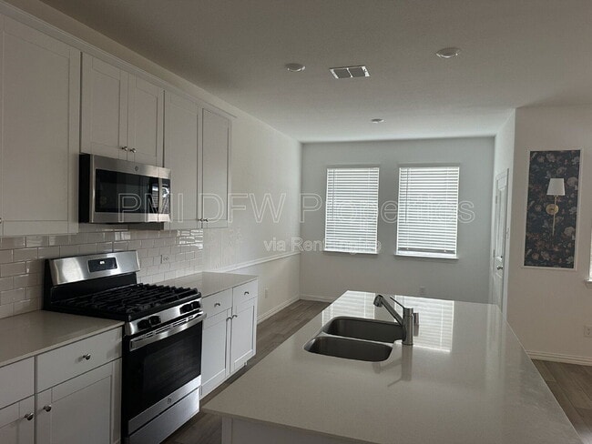 Photo - 1462 Everett Gdns Wy