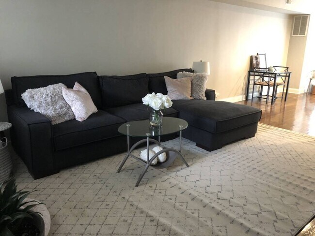 Photo - 924 15th St SE