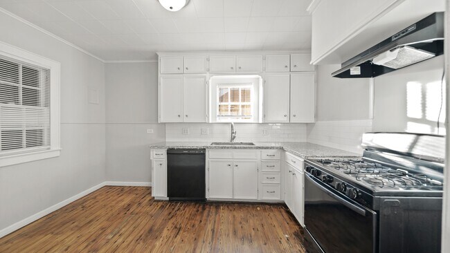 Photo - 213 12th Ave N