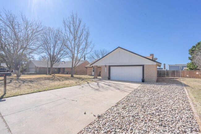 Photo - 1227 Roanoke Dr