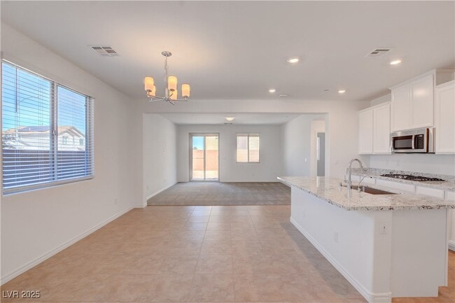 Photo - 882 Sycamore Falls St