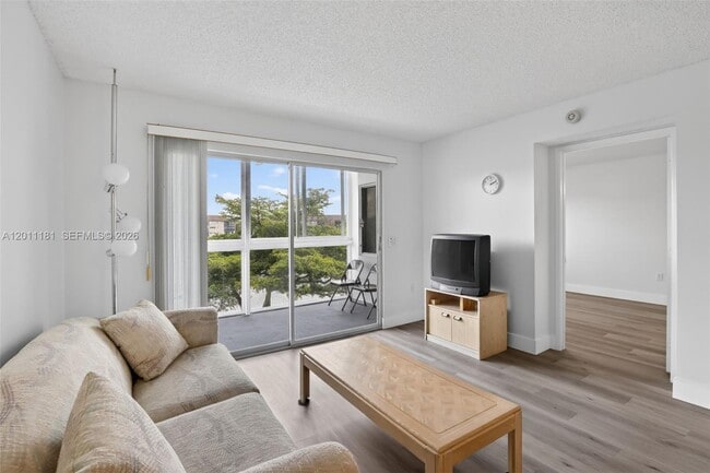 Photo - 13700 SW 11th St Unit 309A