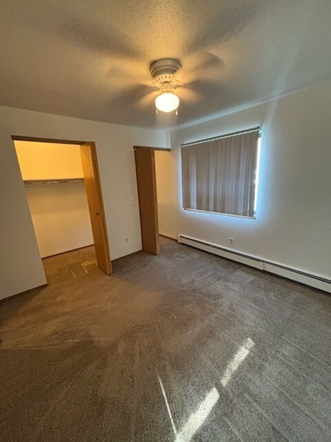1 Bedroom Large Closet