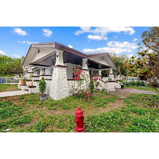 Photo - 3902 NW 3rd Ave