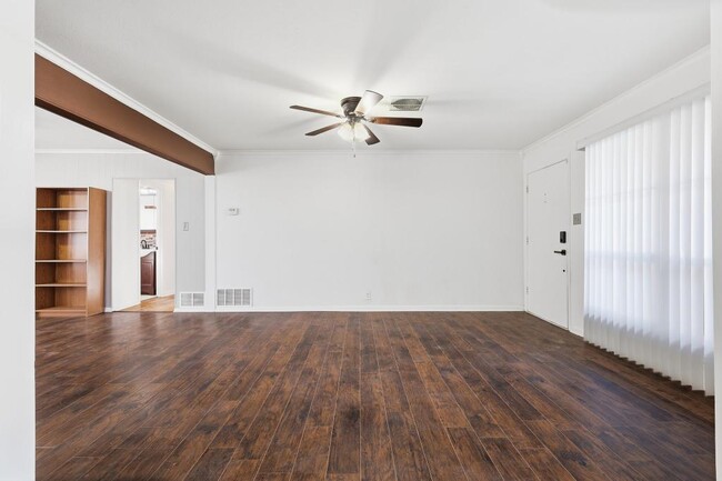 Photo - 106 N 9th St