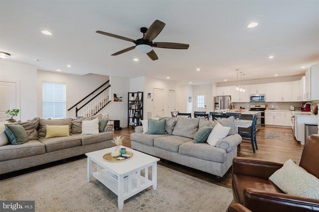 Photo - 1706 Torker St