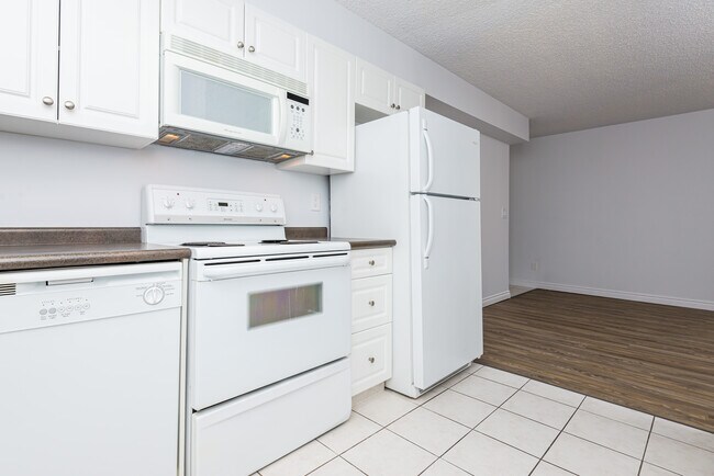 Photo - Grand Central Manor