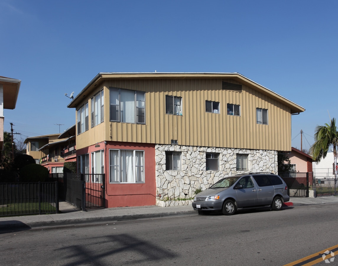 Photo - 7119 Mountain View Ave Apartments