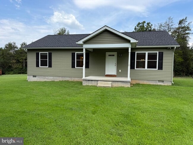 Building Photo - 29 Farm View Rd