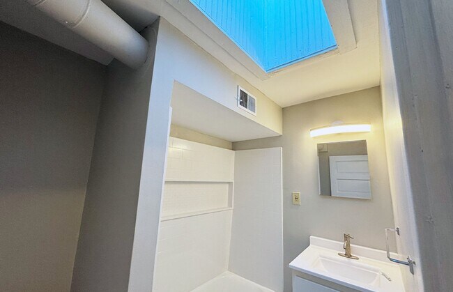 Photo - 2831-2833 Glendora Avenue Unit 2831-01